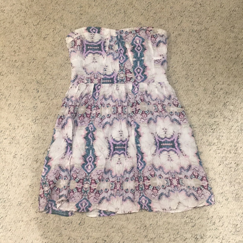 Strapless patterned sundress